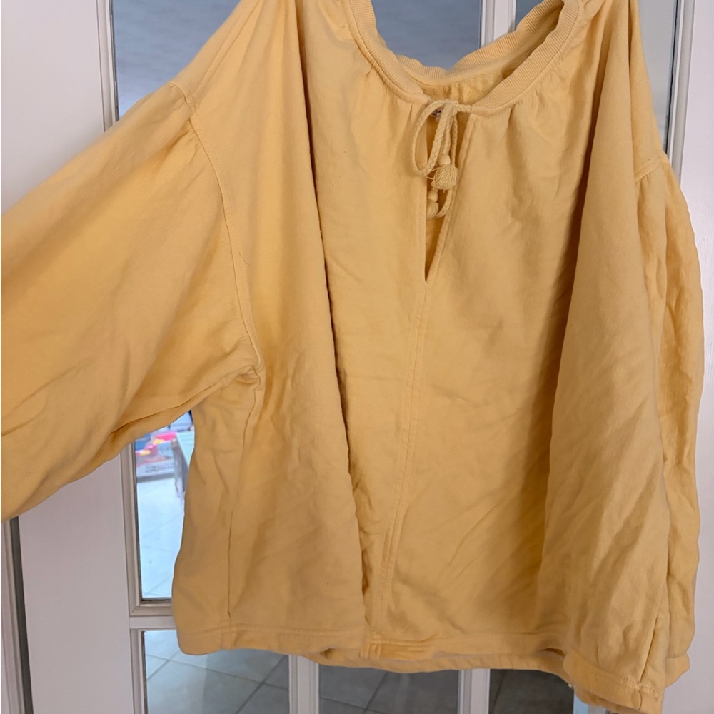 Aerie Lightweight Tie-Neck Pullover Top in Pale Yellow